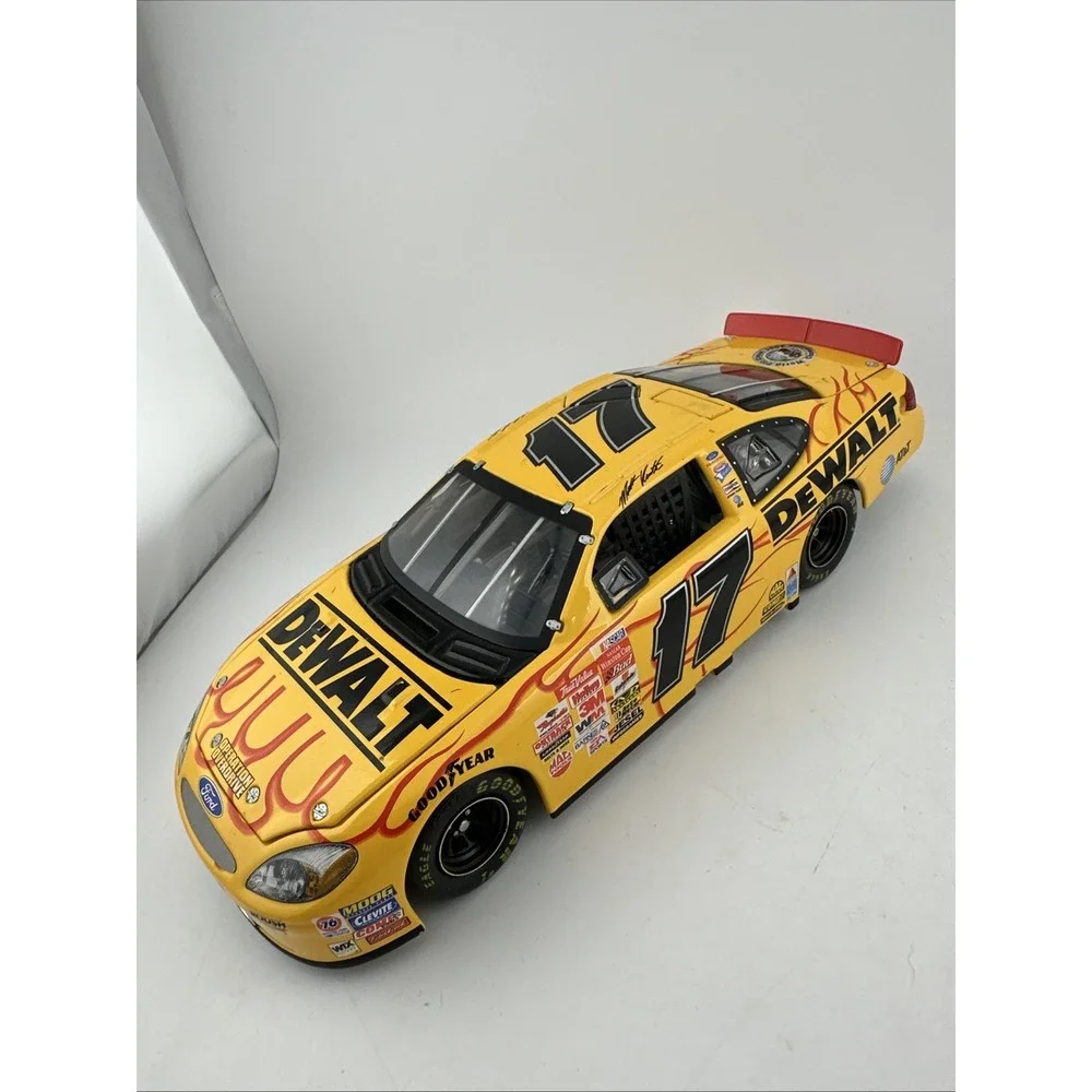 1:24 TEAM CALIBER OWNERS 02 #17 DEWALT FLAMES TAURUS MATT KENSETH Limited Editio